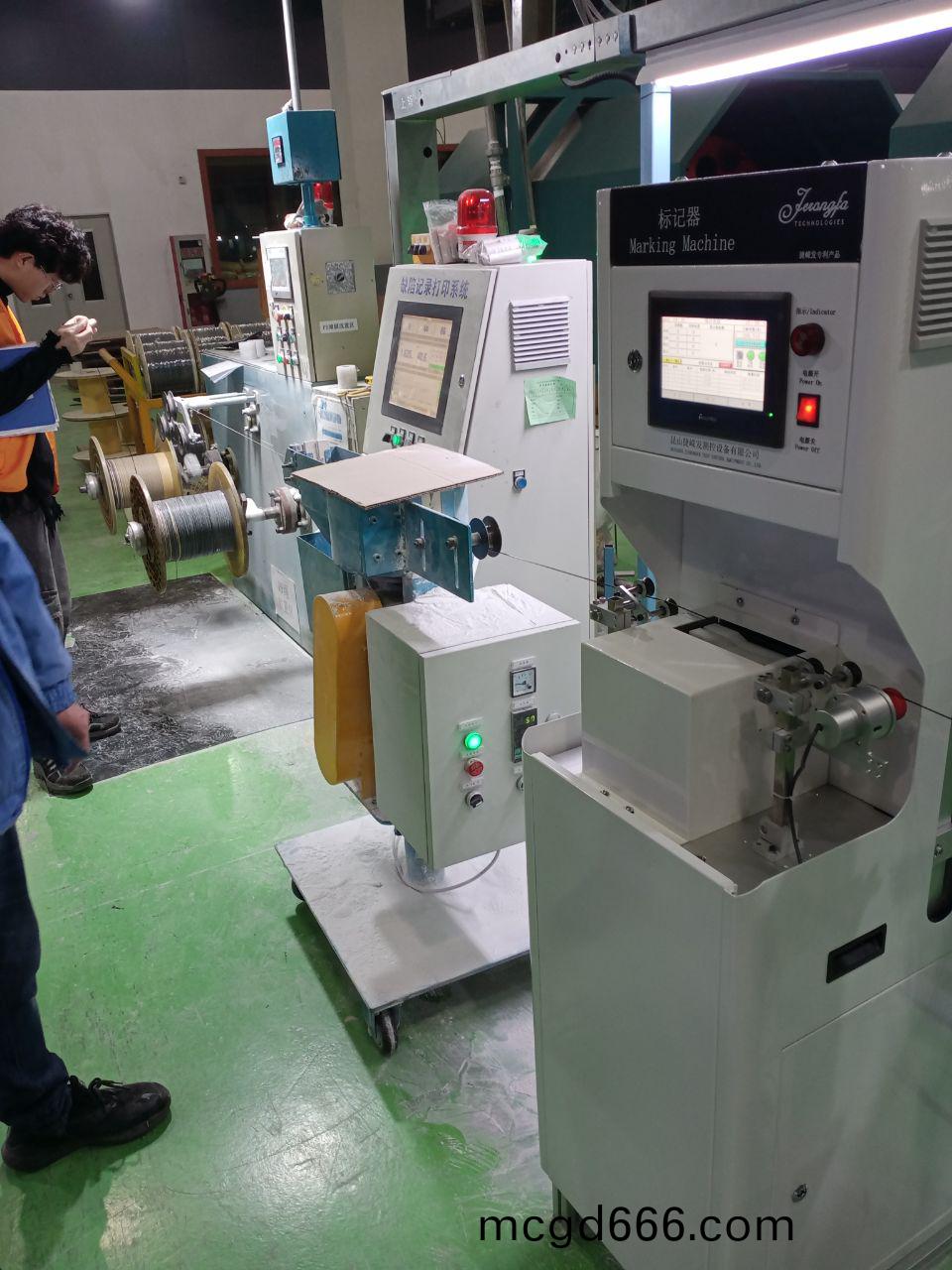 缺(que)陷標(biao)記器（在線(xian)貼(tie)標(biao)機(ji)）的應用案例(li)